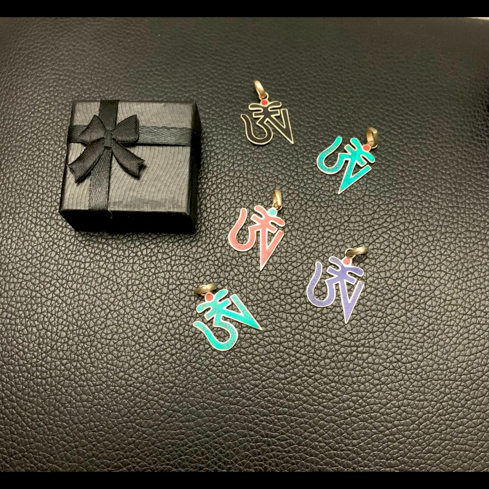 925 silver Om pendant ( handmade ) navy blue:sold